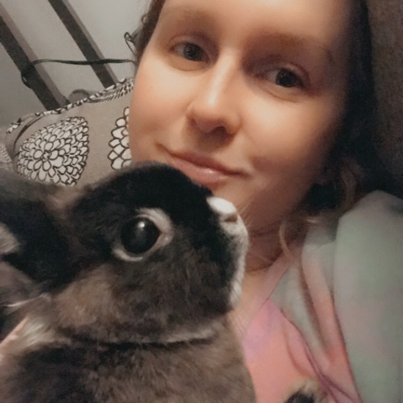 Meet your Posher, Allison - Picture 1 of 1